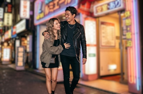 クラブナンパで即ホテル直行している男女